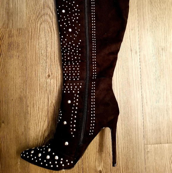 Studded Heeled Boot🦋 - Picture 3 of 5